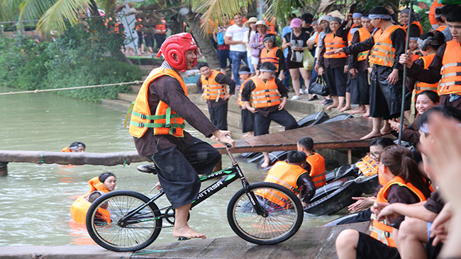 photo of 'Nhân viên HVNet vui chơi "tẹt ga" tại khu du lịch Lan Vương, Bến Tre'
